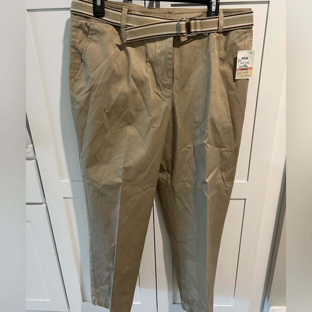 Khaki pants with belt